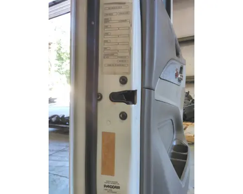 PETERBILT 579 2013-2022 DOOR ASSEMBLY, FRONT