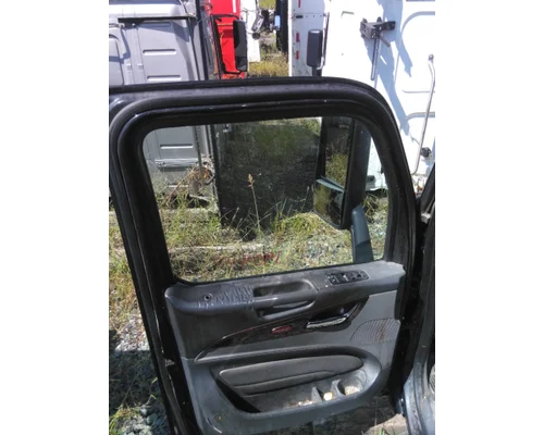 PETERBILT 579 2013-2022 DOOR ASSEMBLY, FRONT