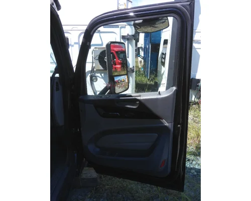 PETERBILT 579 2013-2022 DOOR ASSEMBLY, FRONT