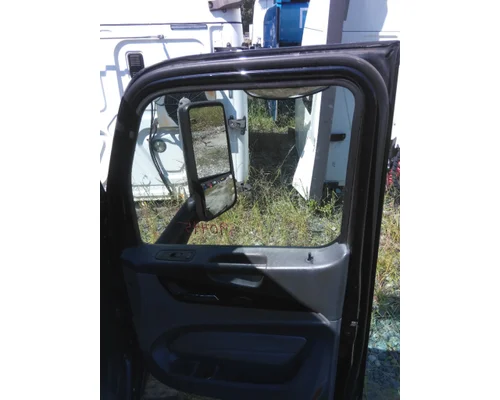 PETERBILT 579 2013-2022 DOOR ASSEMBLY, FRONT