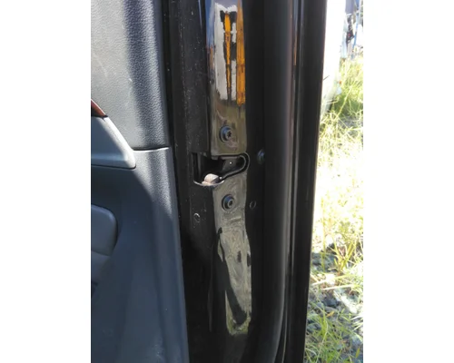PETERBILT 579 2013-2022 DOOR ASSEMBLY, FRONT