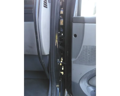 PETERBILT 579 2013-2022 DOOR ASSEMBLY, FRONT