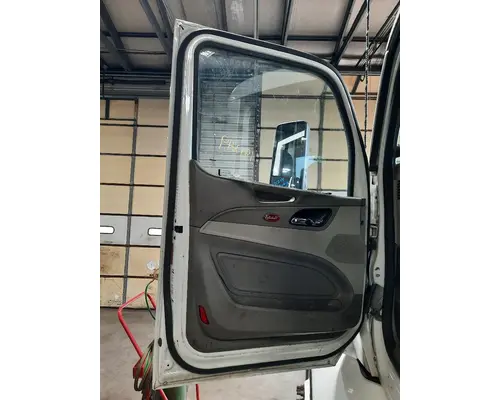 PETERBILT 579 2013-2022 DOOR ASSEMBLY, FRONT