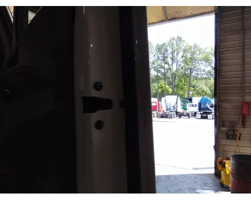 PETERBILT 579 2013-2022 DOOR ASSEMBLY, FRONT