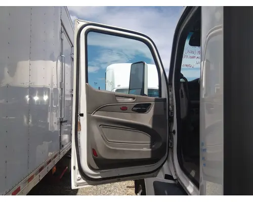 PETERBILT 579 2013-2022 DOOR ASSEMBLY, FRONT