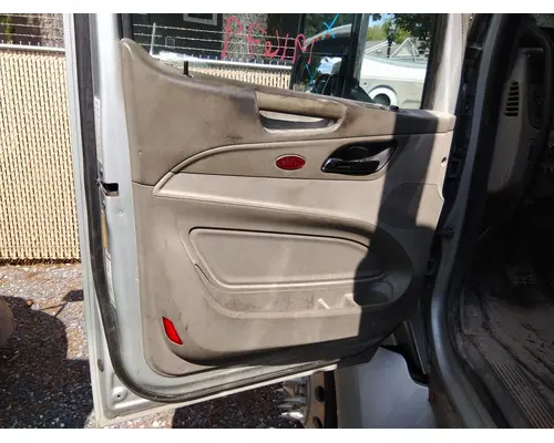 PETERBILT 579 2013-2022 DOOR ASSEMBLY, FRONT