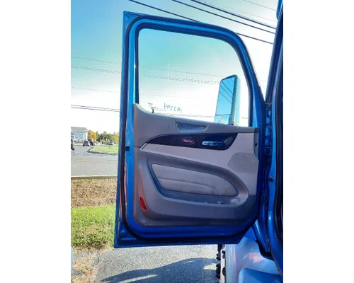 PETERBILT 579 2013-2022 DOOR ASSEMBLY, FRONT