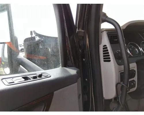 PETERBILT 579 2013-2022 DOOR ASSEMBLY, FRONT