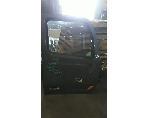 PETERBILT 579 2013-2022 DOOR ASSEMBLY, FRONT