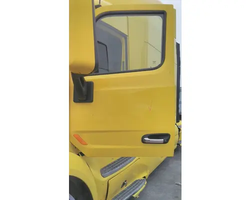 PETERBILT 579 2013-2022 DOOR ASSEMBLY, FRONT