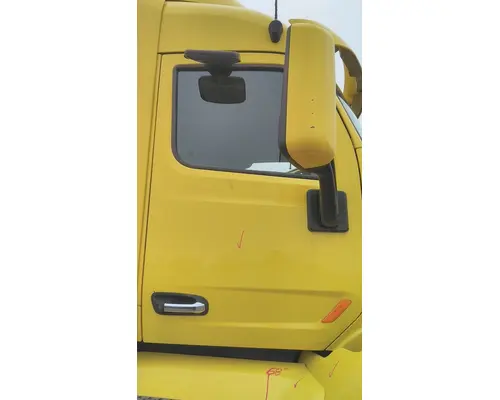 PETERBILT 579 2013-2022 DOOR ASSEMBLY, FRONT