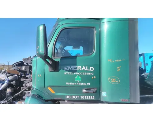 PETERBILT 579 2013-2022 DOOR ASSEMBLY, FRONT