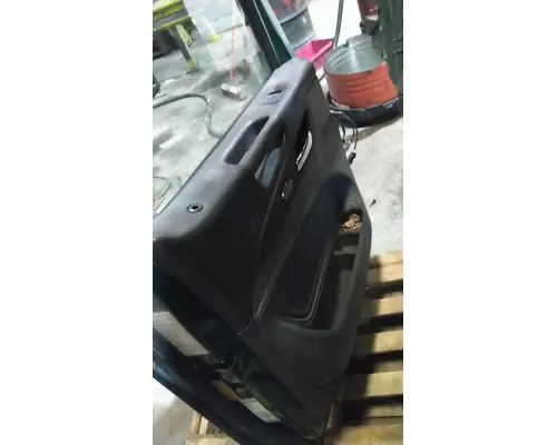 PETERBILT 579 2013-2022 DOOR ASSEMBLY, FRONT