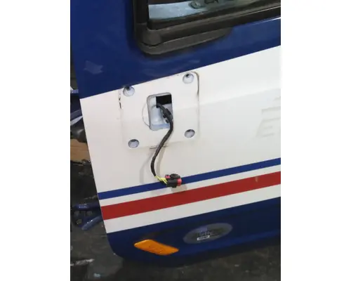 PETERBILT 579 2013-2022 DOOR ASSEMBLY, FRONT