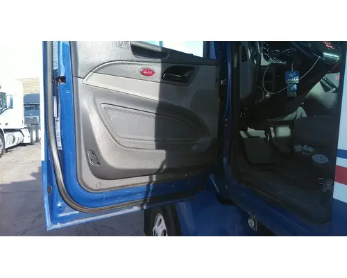 PETERBILT 579 2013-2022 DOOR ASSEMBLY, FRONT