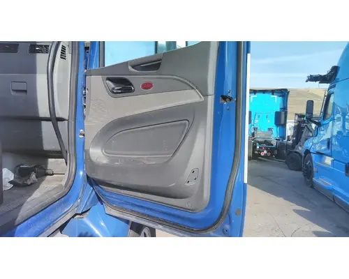 PETERBILT 579 2013-2022 DOOR ASSEMBLY, FRONT