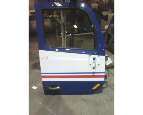PETERBILT 579 2013-2022 DOOR ASSEMBLY, FRONT