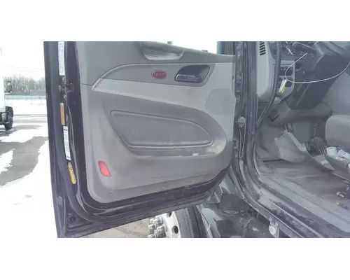 PETERBILT 579 2013-2022 DOOR ASSEMBLY, FRONT