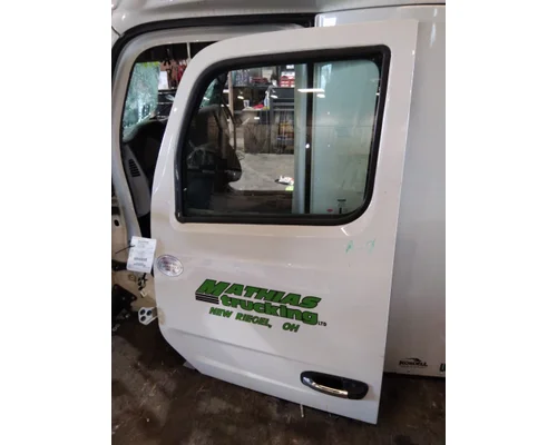 PETERBILT 579 2013-2022 DOOR ASSEMBLY, FRONT