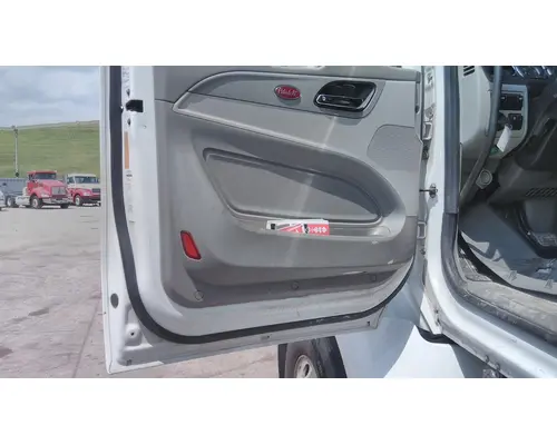 PETERBILT 579 2013-2022 DOOR ASSEMBLY, FRONT