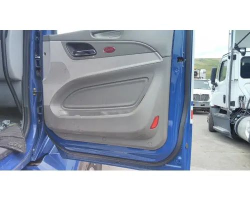 PETERBILT 579 2013-2022 DOOR ASSEMBLY, FRONT