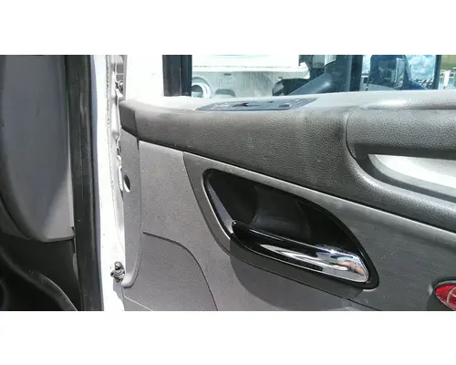 PETERBILT 579 2013-2022 DOOR ASSEMBLY, FRONT