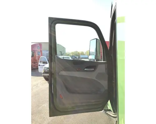 PETERBILT 579 2013-2022 DOOR ASSEMBLY, FRONT