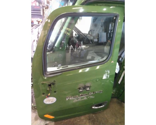 PETERBILT 579 2013-2022 DOOR ASSEMBLY, FRONT