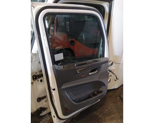 PETERBILT 579 2013-2022 DOOR ASSEMBLY, FRONT
