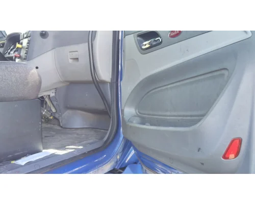 PETERBILT 579 2013-2022 DOOR ASSEMBLY, FRONT