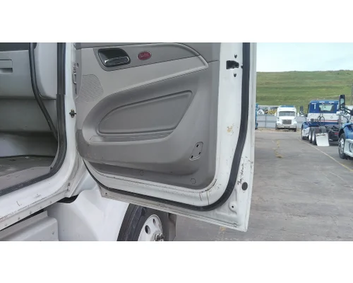 PETERBILT 579 2013-2022 DOOR ASSEMBLY, FRONT