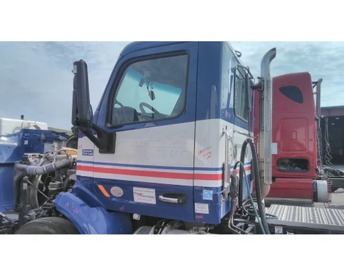 PETERBILT 579 2013-2022 DOOR ASSEMBLY, FRONT