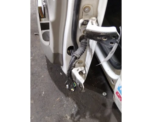 PETERBILT 579 2013-2022 DOOR ASSEMBLY, FRONT