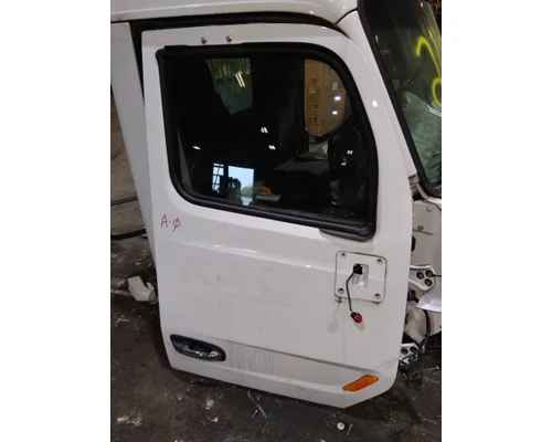 PETERBILT 579 2013-2022 DOOR ASSEMBLY, FRONT