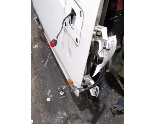 PETERBILT 579 2013-2022 DOOR ASSEMBLY, FRONT