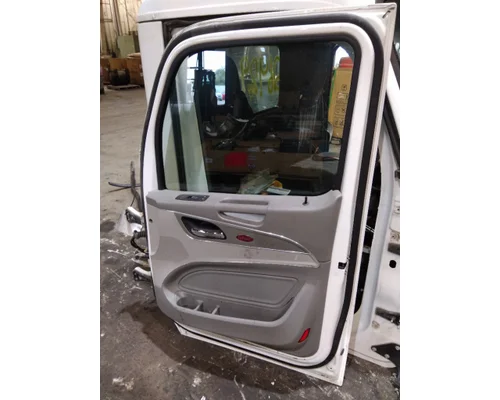 PETERBILT 579 2013-2022 DOOR ASSEMBLY, FRONT