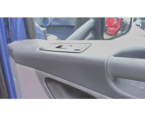 PETERBILT 579 2013-2022 DOOR ASSEMBLY, FRONT