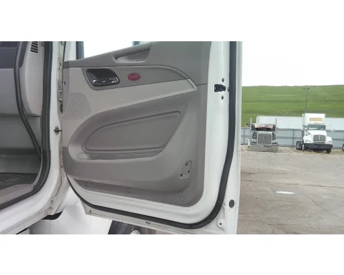 PETERBILT 579 2013-2022 DOOR ASSEMBLY, FRONT