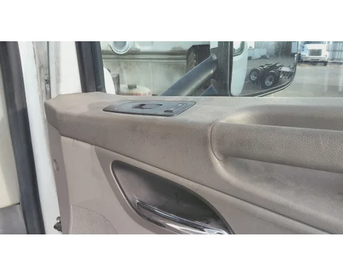 PETERBILT 579 2013-2022 DOOR ASSEMBLY, FRONT