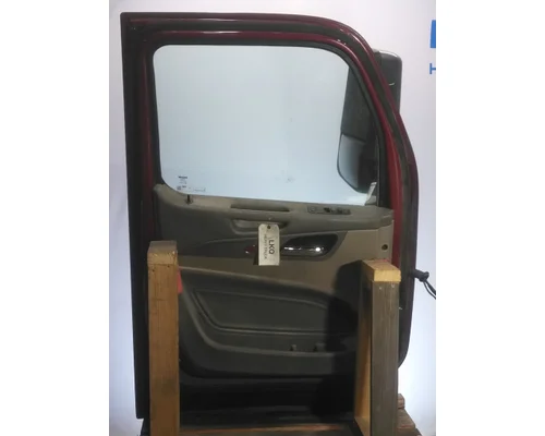 PETERBILT 579 2013-2022 DOOR ASSEMBLY, FRONT