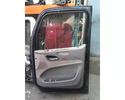 PETERBILT 579 2013-2026 DOOR ASSEMBLY, FRONT