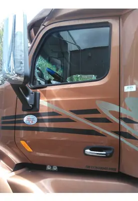 PETERBILT 579 2013-2026 DOOR ASSEMBLY, FRONT