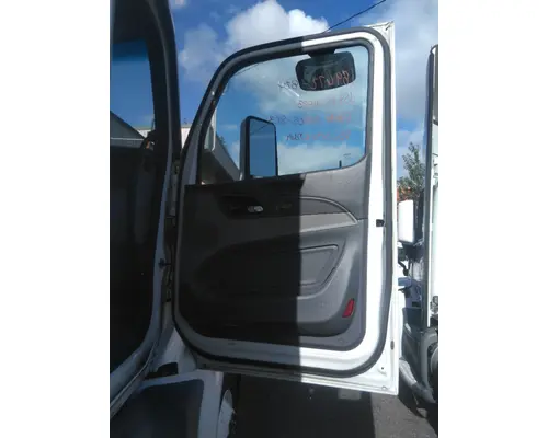PETERBILT 579 2013-2026 DOOR ASSEMBLY, FRONT