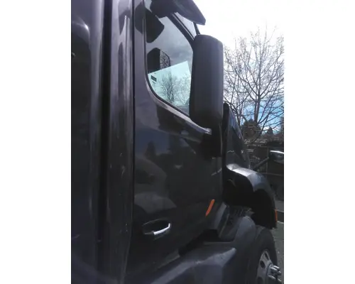 PETERBILT 579 2013-2026 DOOR ASSEMBLY, FRONT