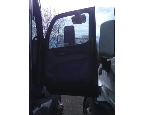 PETERBILT 579 2013-2026 DOOR ASSEMBLY, FRONT