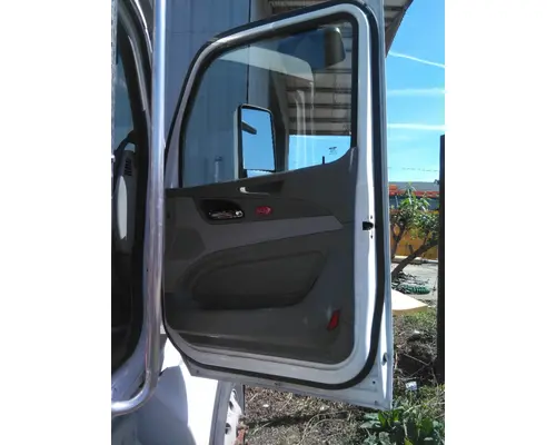 PETERBILT 579 2013-2026 DOOR ASSEMBLY, FRONT
