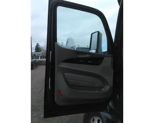 PETERBILT 579 2013-2026 DOOR ASSEMBLY, FRONT