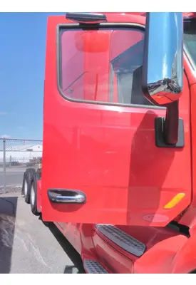 PETERBILT 579 2013-2026 DOOR ASSEMBLY, FRONT