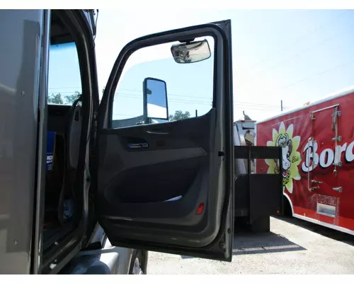 PETERBILT 579 2013-2026 DOOR ASSEMBLY, FRONT