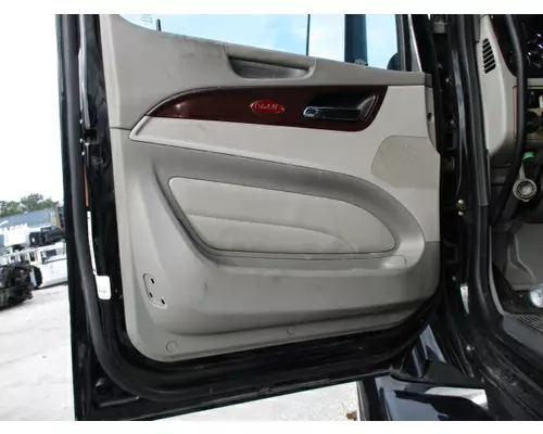 PETERBILT 579 2013-2026 DOOR ASSEMBLY, FRONT